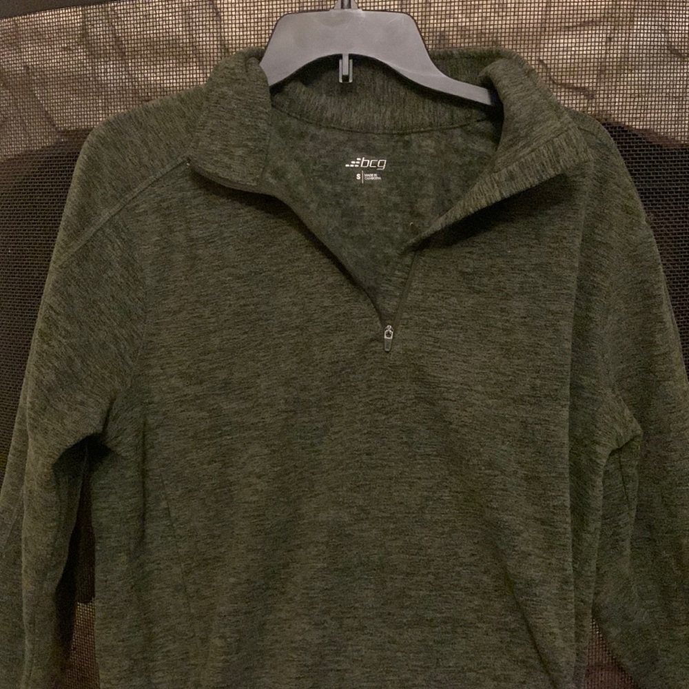 olive green mens bcg pullover size small